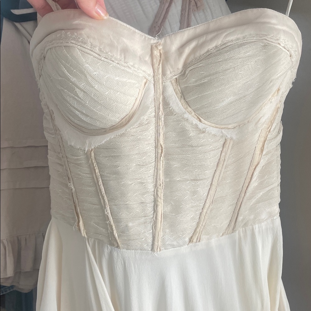 One of a kind handmade wedding dress - Picture 3 of 8